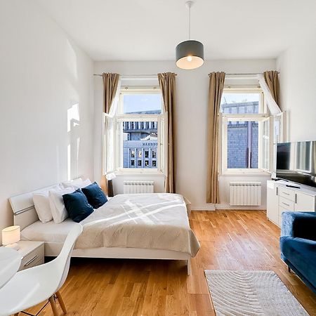 Turnkey I Wenceslas Square Apartments Praga Exterior foto